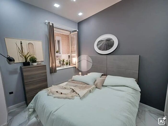 Appartamento bilocale in vendita in Vico IX Duchesca, Napoli