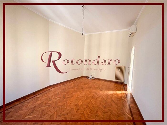 Appartamento trilocale in affitto in Via Giosuè Carducci, Sant'Ambrogio, Milano