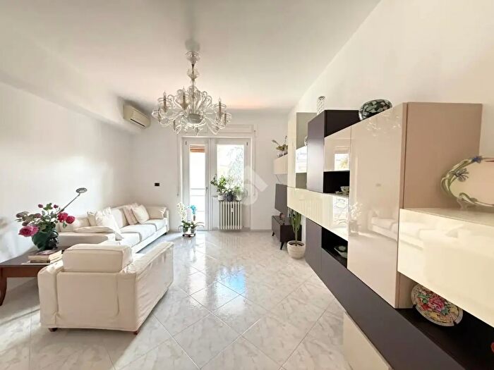 Appartamento con 5 locali in vendita in Zona Murialdo, Viterbo