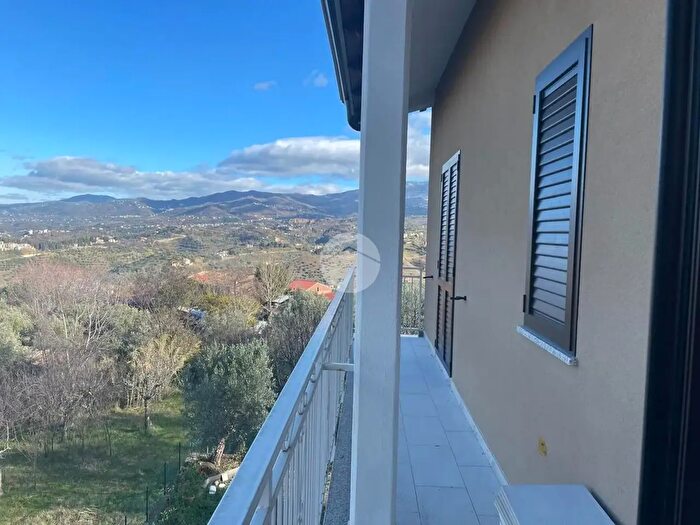 Appartamento trilocale in vendita in Contrada Timpone degli Ulivi, Cosenza