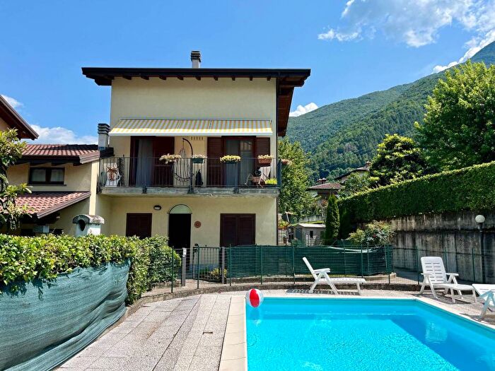 Appartamento bilocale in affitto in Via Chiaro, Colico Piano, Colico