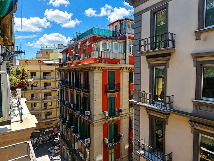 Appartamento bilocale in affitto in Via Agostino Depretis, Porto Municipio, Napoli