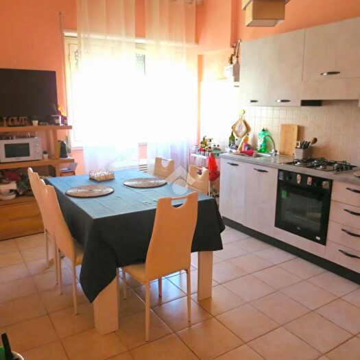 Appartamento bilocale in vendita in Viale Furio Camillo, Roma