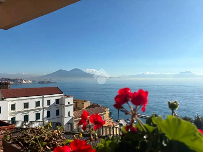 Appartamento quadrilocale in vendita in Via Francesco Petrarca, Napoli
