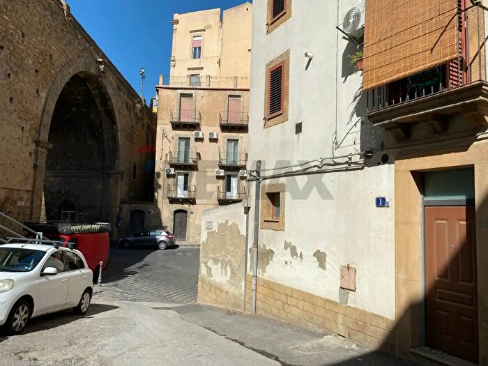Casa trilocale in vendita in Via Calì B, Caltagirone