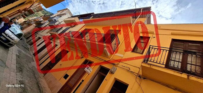 Casa quadrilocale in vendita in Via Pergola Castellammare del Golfo, Castellammare Del Golfo