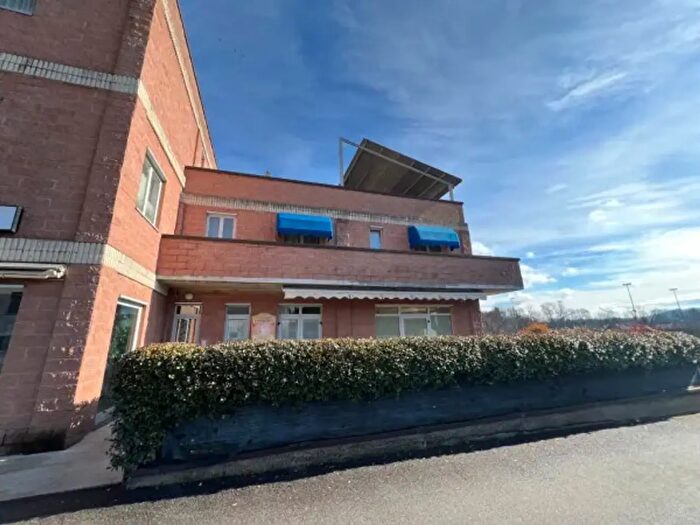 Appartamento bilocale in vendita in Via Giuseppe Garibaldi, Brebbia