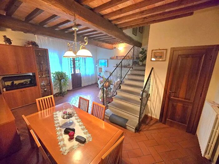 Casa con 6 locali in vendita in Serravalle Pistoiese, Pistoia