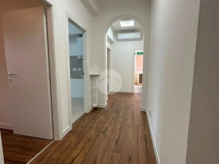 Appartamento con 5 locali in vendita in Via Altichiero, Verona