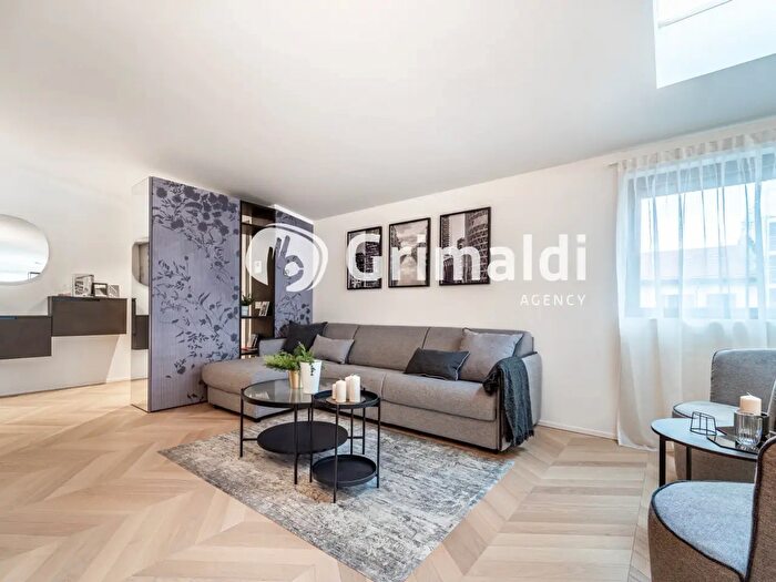 Appartamento quadrilocale in vendita in Via Carlo Pisacane, Milano