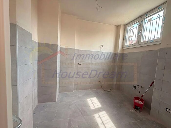 Appartamento trilocale in affitto in Arona