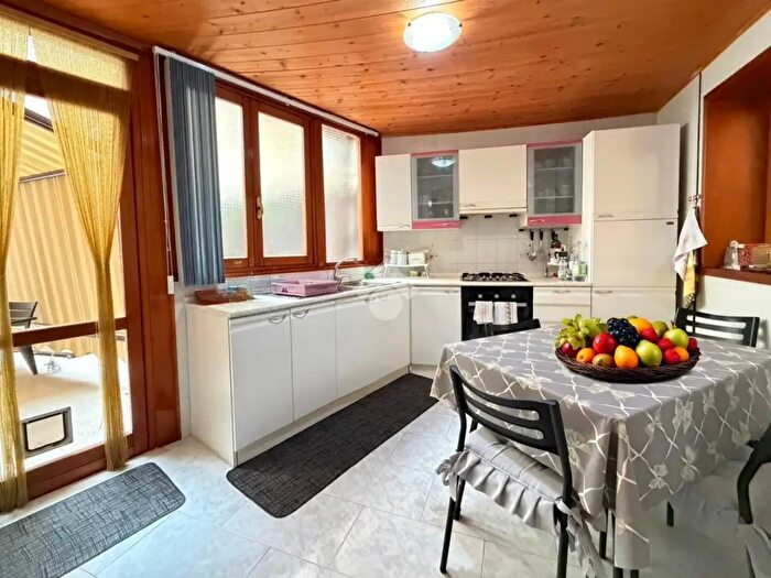 Appartamento quadrilocale in vendita in Via Manara, Lucera