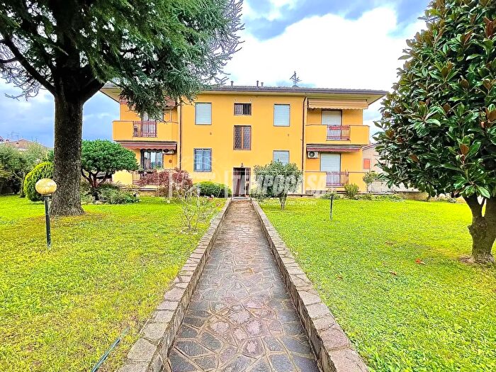 Appartamento trilocale in vendita in Via per Cornate, Verderio