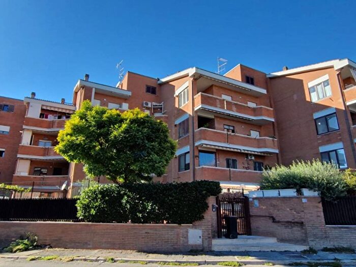 Appartamento bilocale in vendita in Strada Comunale di Montegiove, Centro, Genzano di Roma