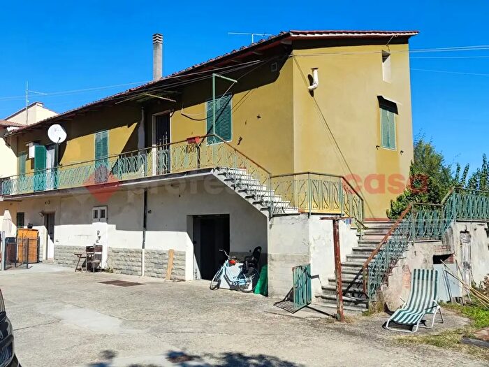 Casa quadrilocale in vendita in Via San Mauro, Signa