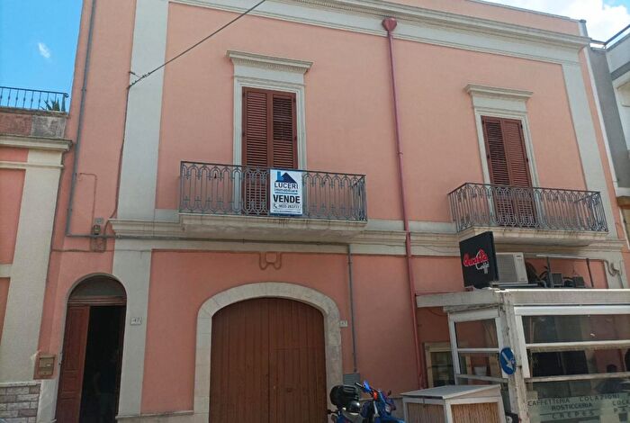 Casa in vendita in Via Dante Alighieri Neviano Le Italia, Neviano