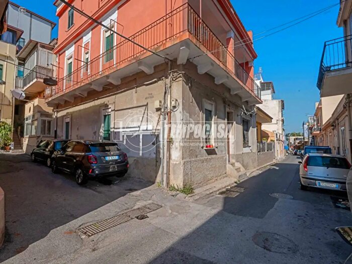 Casa trilocale in vendita in Vico Giustizia, Messina