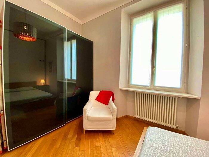 Appartamento bilocale in affitto in Via Garigliano, Isola, Milano