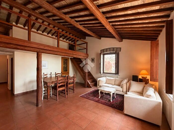 Casa trilocale in vendita in Via delle Fonti, Bassano In Teverina