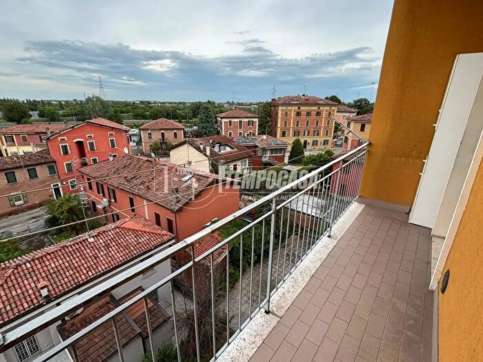 Appartamento quadrilocale in vendita in Bologna