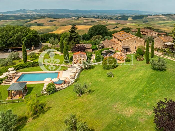 Casa con 20 locali in vendita in Strada Provinciale Volterrana, Gambassi Terme