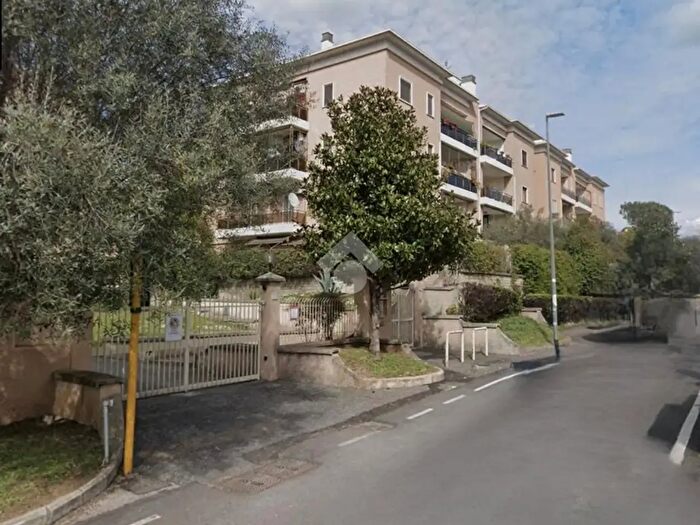 Appartamento trilocale in affitto in Via S Antonio di Padova, Roma