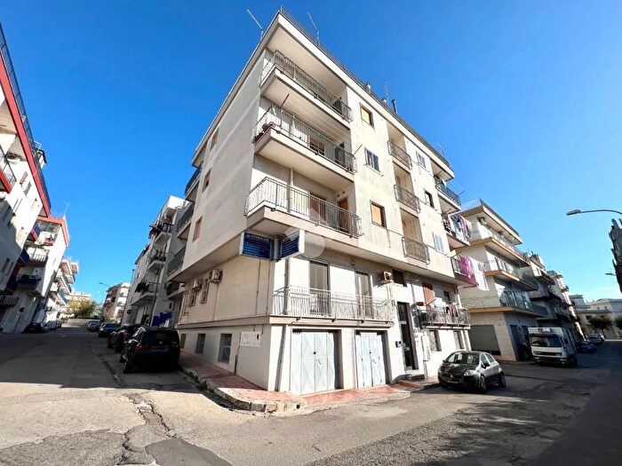 Appartamento trilocale in vendita in Via Napoli, Ceglie Messapica