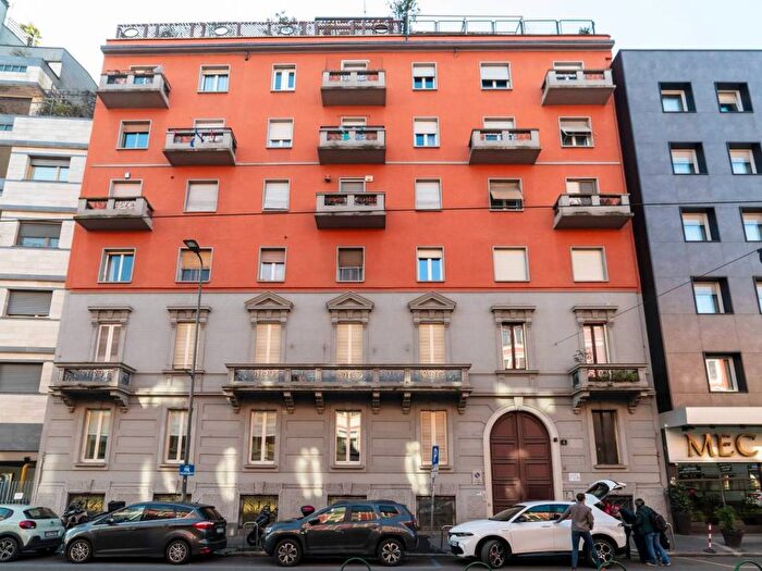 Appartamento quadrilocale in affitto in Via Tito Livio, Lodi Brenta, Milano