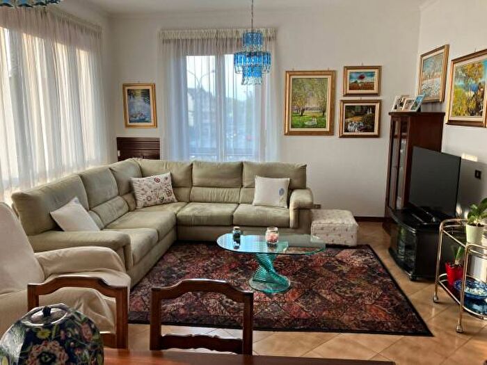 Appartamento quadrilocale in vendita in Piazza Gustavo Modena, Torino