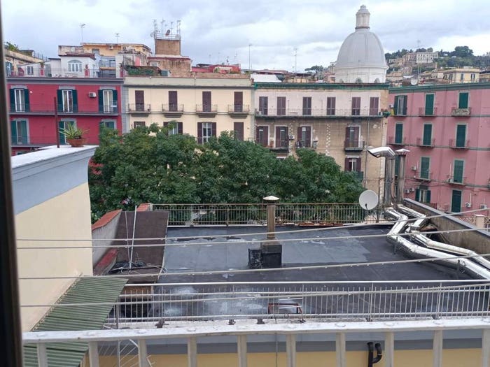 Appartamento trilocale in affitto in Via Duomo, Centro Storico, Napoli