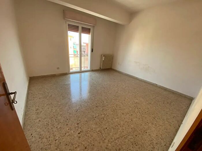 Appartamento quadrilocale in vendita in Via Tibaldi, Macerata