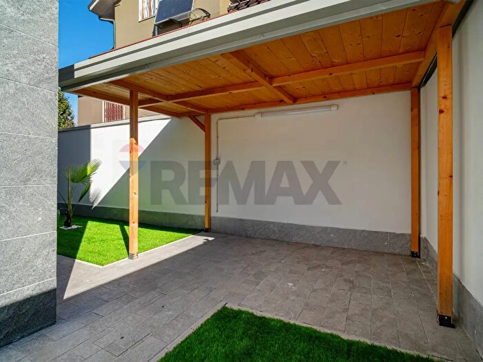 Case in Vendita e in Affitto - 3