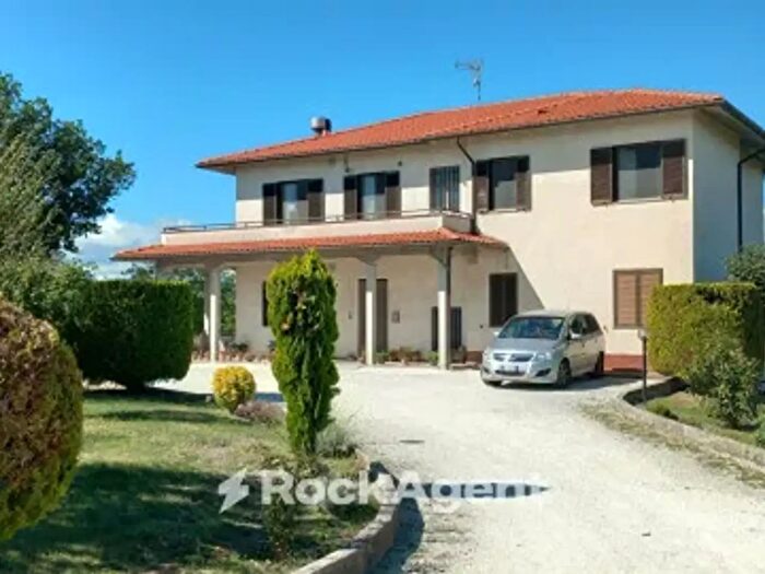 Casa con 6 locali in vendita in Frazione SantApollinare, Arcevia