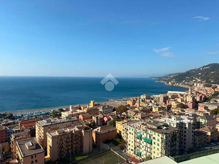 Appartamento con 5 locali in vendita in Via Pietraligure, Genova