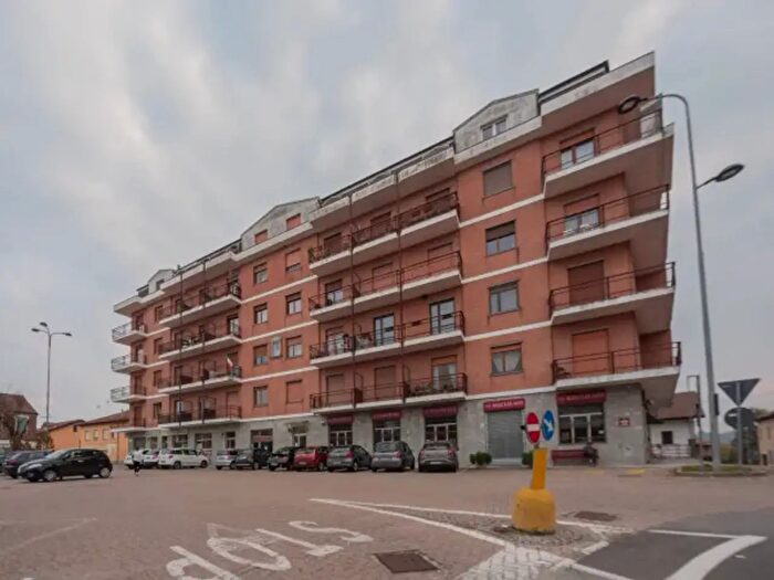 Appartamento bilocale in vendita in Piazza Venanzio Santanera, Villafranca DAsti