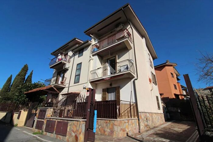 Appartamento quadrilocale in vendita in Via Liri, Monterotondo