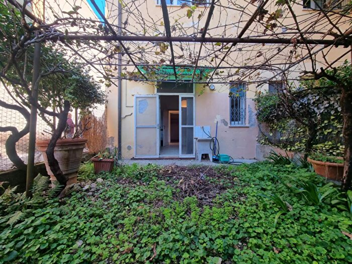 Appartamento quadrilocale in vendita in Via del Gelsomino, Firenze