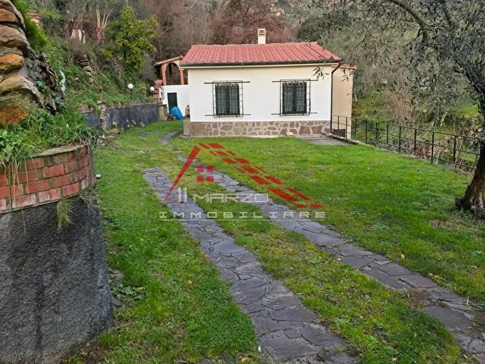 Casa trilocale in vendita in Calci
