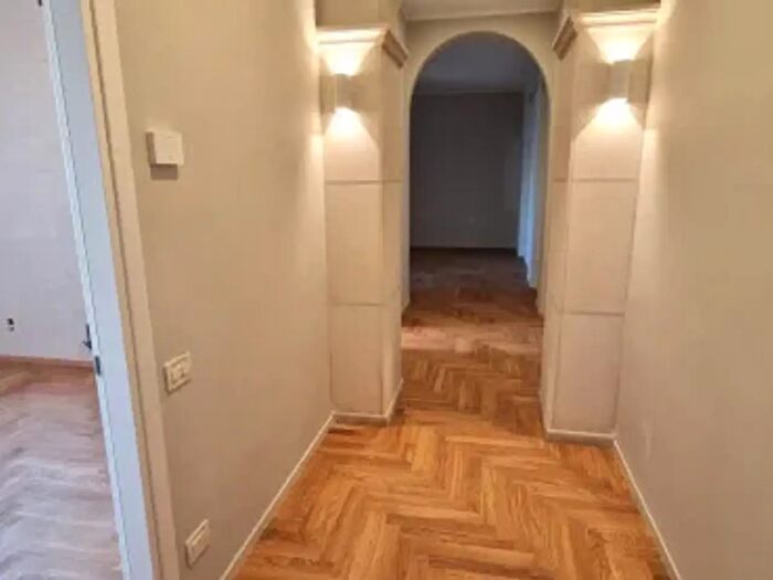 Appartamento trilocale in vendita in Piazza Dante Alighieri, Trani