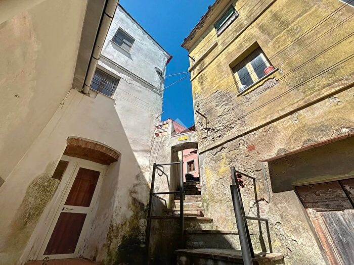 Appartamento con 5 locali in vendita in Via Venezia, Rosignano Marittimo