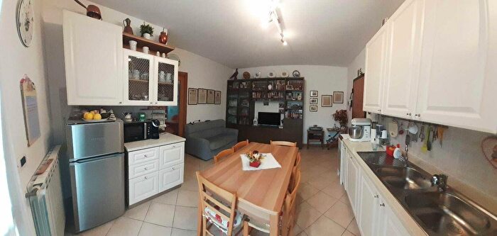 Appartamento quadrilocale in vendita in Via Rossini, Sovicille