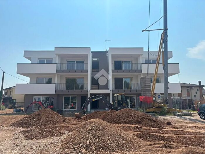 Appartamento trilocale in vendita in Istrana