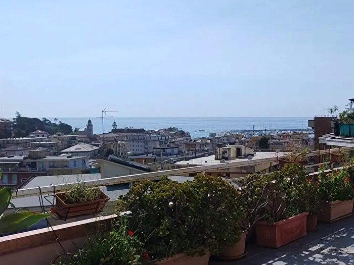 Appartamento con 5 locali in vendita in Rapallo