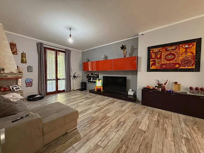 Appartamento con 6 locali in vendita in Empoli