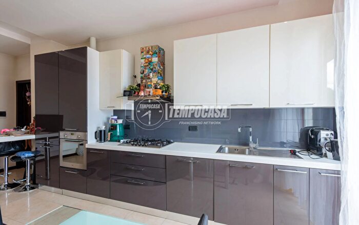 Appartamento quadrilocale in vendita in Via Cristoforo Marzaroli, Parma