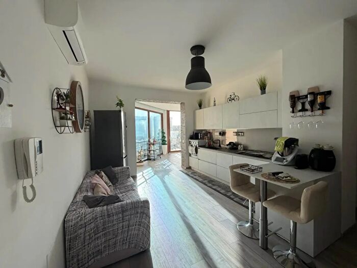 Appartamento trilocale in vendita in Siracusa