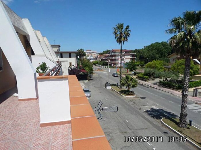 Appartamento con 5 locali in affitto in Via Nazionale No Number, Villapiana Lido, Villapiana