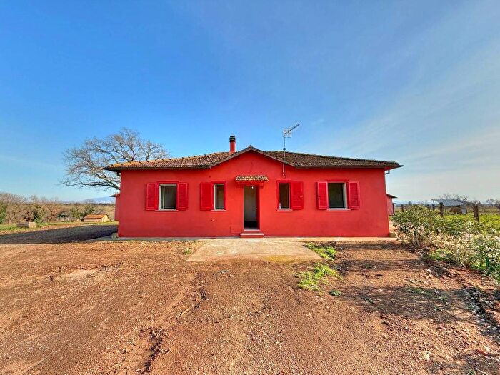Casa trilocale in affitto in Strada Chirichea, Monterazzano, Viterbo