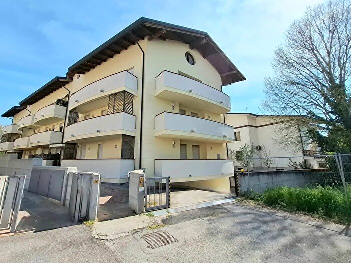 Appartamento con 5 locali in vendita in Via G B Buffetti, Rovigo