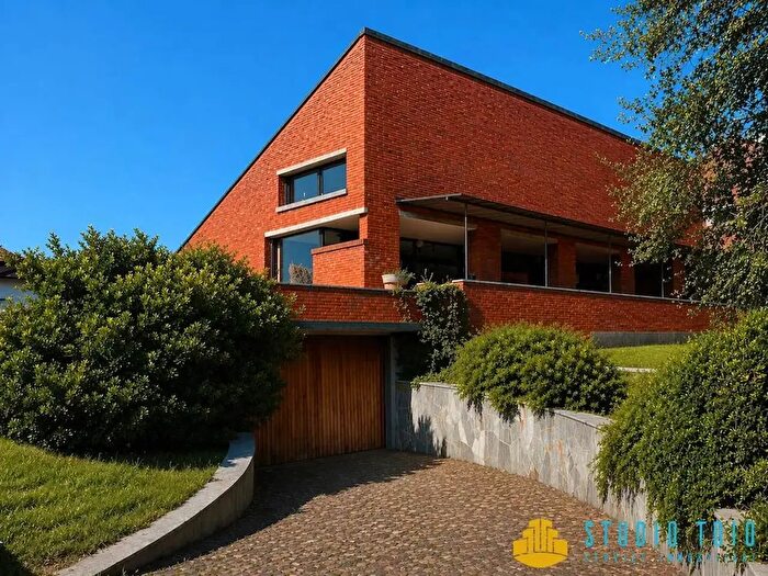 Appartamento con 8 locali in vendita in Ponderano